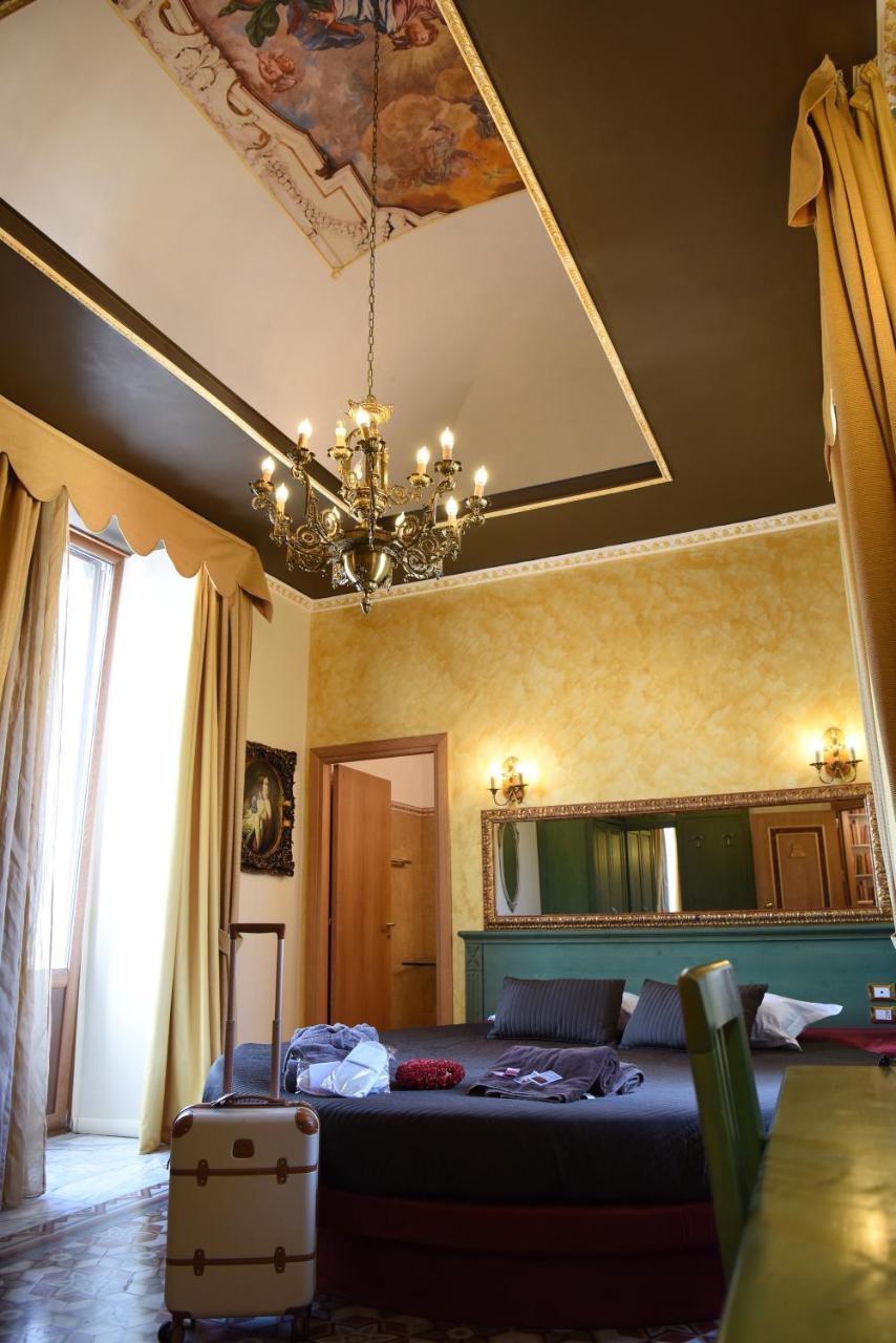 Deluxe Double Room,972795931:JPEG
